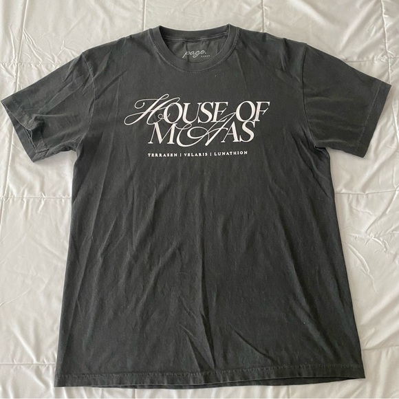 House of Mass Graphic Tee - Picture 1 of 12